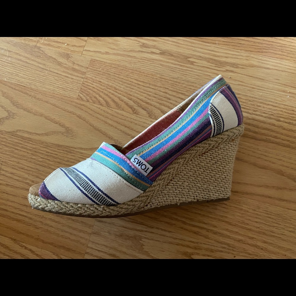 TOMS Shoes Village Stripe Women's Wedges 6.5